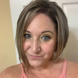 Meet your Posher, Shay lea